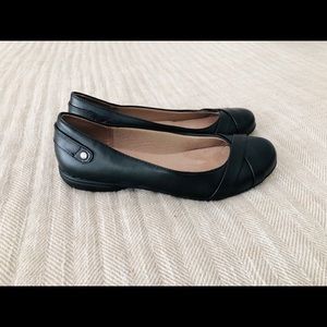 Black Life stride shoes size 8 NWY